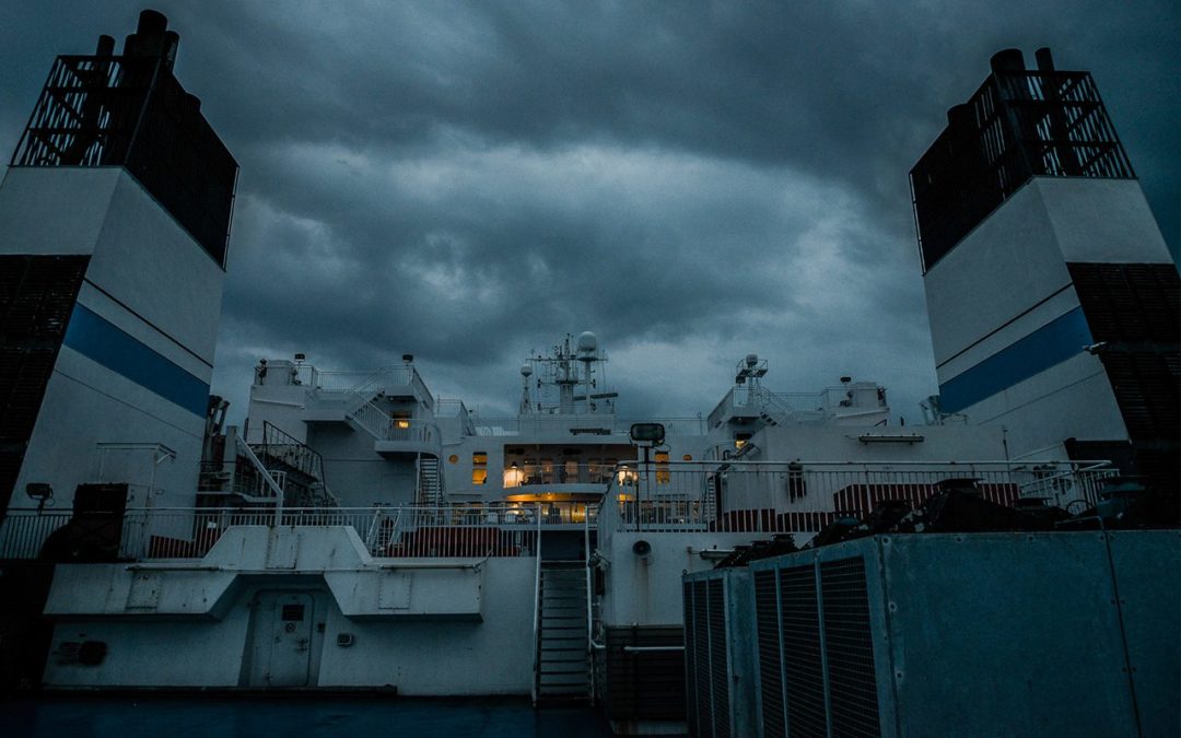 Die Schifffahrt und die Weltmeere